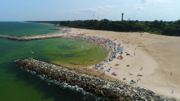 迪拜海滩在Jaroslawiec Plaza Dubaj Aerial View Poland 高质量的4K镜头 — 图库视频影像