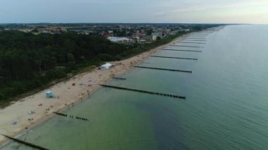 Panorama Sahili Baltık Denizi Ustronisi Morskie Plaza Morze Baltycki Hava Görüntüsü Polonya. Yüksek kalite 4k görüntü
