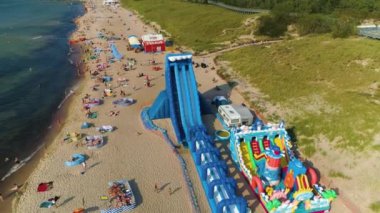 Batı Sahili Darlowo Plaza Zachodnia Havacılık Görünümü Polonya. Yüksek kalite 4k görüntü