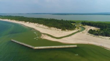 Manzara Kırıksu Kanalı Jamno Mielno Falochron Kanal Hava Görüntüsü Polonya. Yüksek kalite 4k görüntü