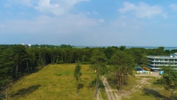 Güzel Peyzaj Gölü Jamno Mielno Jezioro Las Aerial View Polonya — Stok video