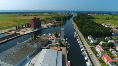 Wieprza Nehri Darlowo Nabrzeze Skarpowe Hava Görüntüsü Polonya. Yüksek kalite 4k görüntü
