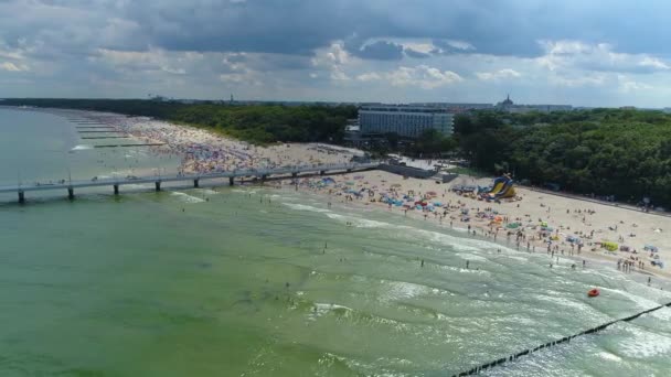 Panorama Pier Beach Kolobrzeg Molo Plaza Vista Aérea Polónia Imagens — Vídeo de Stock