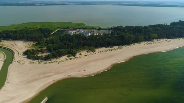 美丽的运河Jamno Beach Kanal Mielno Plaza Aerial View Poland 高质量的4K镜头 — 图库视频影像