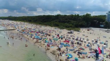 Plaj Baltık Denizi Kolobrzeg Plaza Morze Baltyckie Hava Manzaralı Polonya. Yüksek kalite 4k görüntü