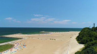 Dubai Plajı Jaroslawiec Plaza Dubaj Havacılık Görünümü Polonya. Yüksek kalite 4k görüntü