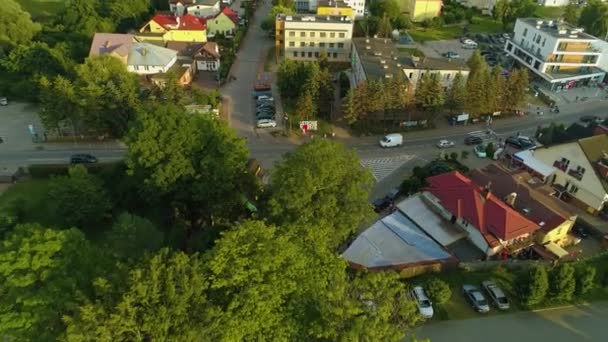 Rondo Ustronie Morskie Napis Centrum Chrobrego Wojska Polskiego Aerial View — 비디오