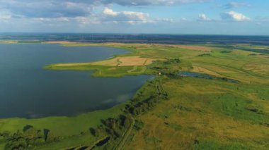 Jezioro Gölü Resko Przymorskie Rogowo Hava Görüntüsü Polonya. Yüksek kalite 4k görüntü