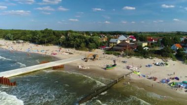 Plaj Baltık Denizi Niechorze Plaza Morze Baltyckie Hava Manzarası Polonya. Yüksek kalite 4k görüntü