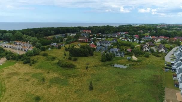 폴란드의 아름다운 Trzesacz Piekny Krajobraz Domy Aerial View 폴란드 고품질 — 비디오