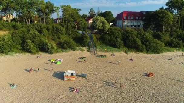 Спуск Пляжу Rewal Zejskie Plaze Aerial View Poland Высококачественные Кадры — стоковое видео