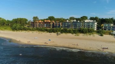 Sahil Baltık Denizi Rewal Plaza Morze Baltyckie Hava Manzaralı Polonya. Yüksek kalite 4k görüntü