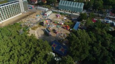Lunapark Pobierowo Wesole, Miasteczko Havacılık, Polonya. Yüksek kalite 4k görüntü