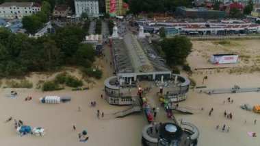 Pier Sahili Baltık Denizi Miedzyzdroje Molo Plaza Havacılık Görünümü Polonya. Yüksek kalite 4k görüntü