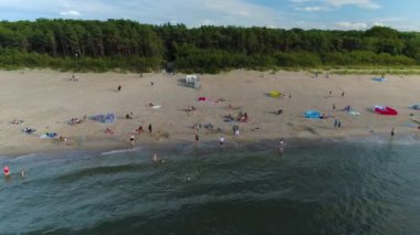 Sahil Baltık Denizi Dziwnow Plaza Morze Baltyckie Hava Görüntüsü Polonya. Yüksek kalite 4k görüntü