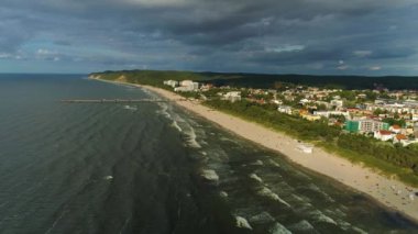 Plaj Baltık Denizi Miedzyzdroje Plaza Morze Baltyckie Hava Manzaralı Polonya. Yüksek kalite 4k görüntü