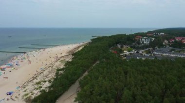 Baltık Denizi Sahili Rowy Plaza Morze Baltyckie Hava Manzaralı Polonya. Yüksek kalite 4k görüntü