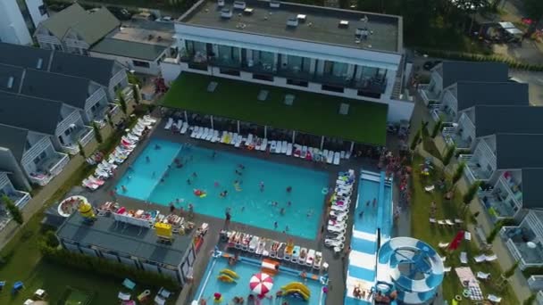 Bazén Holiday Park Mielno Basen Aerial View Polsko Vysoce Kvalitní — Stock video