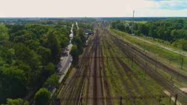 Tren İstasyonu Torun Parlak Dworzec Kolejowy Hava Görüntüleme Polonya. Yüksek kalite 4k görüntü