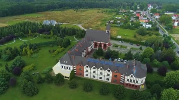 Igreja Lukecin Kosciol Vista Aérea Polónia Imagens Alta Qualidade — Vídeo de Stock