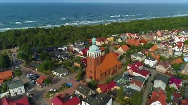 Panorama Church Jastarnia Kosciol Aerial View Poland Кадри Високої Якості — стокове відео