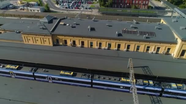 Vlakové Nádraží Torun Glowny Dworzec Kolejowy Aerial View Polsko Vysoce — Stock video