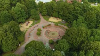 Fountain Park of Culture Slupsk Fontanna Park Kultury Havacılık Görünümü Polonya. Yüksek kalite 4k görüntü