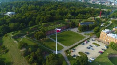 Flag Hail Dağı Gdansk Gora Gradowa Hava Görüntüsü Polonya. Yüksek kalite 4k görüntü