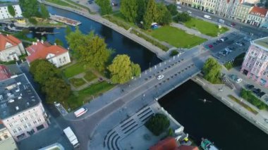 Mostowa Tiyatro Meydanı Bydgoszcz Plac Teatralny Hava Görüntüsü Polonya. Yüksek kalite 4k görüntü