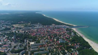 Güzel manzara Ustka Piekny Krajobraz Hava Görüntüsü Polonya. Yüksek kalite 4k görüntü