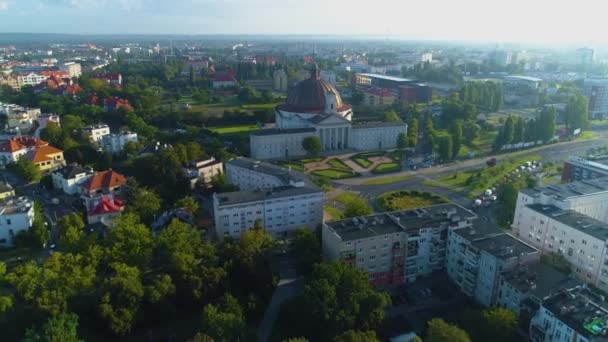 ローマカトリック大聖堂Bydgoszcz Bazylika空中ビューポーランド 高品質4K映像 — ストック動画