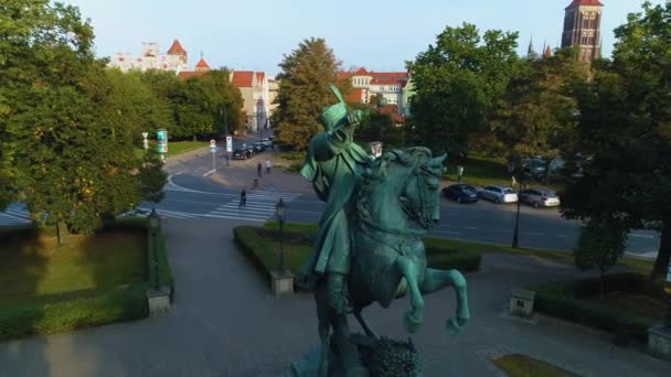 Standbeeld Van Koning Gdansk Pomnik Trzeciego Krola Sobieskiego Luchtfoto Polen — Stockvideo