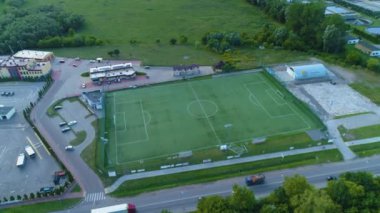 Futbol sahası Mosir Lomza Boisko Orzel Havacılık Polonya. Yüksek kalite 4k görüntü