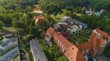 Okul Kompleksi Wejherowo Powiatowy Zespol Szkol Hava Görüntüsü Polonya. Yüksek kalite 4k görüntü