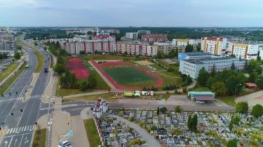 İlkokul oyun parkı Bialystok Boisko Szkola Hava Sahası Polonya. Yüksek kalite 4k görüntü