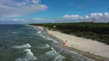 Panorama Sahili Baltık Denizi Mrzezyno Plaza Morze Baltyckie Hava Görüntüsü Polonya. Yüksek kalite 4k görüntü