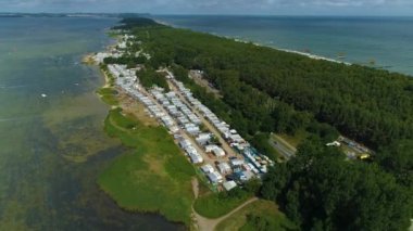 Kamp alanı Chalupy Pole Kempingowe Hava Görüntüsü Polonya. Yüksek kalite 4k görüntü