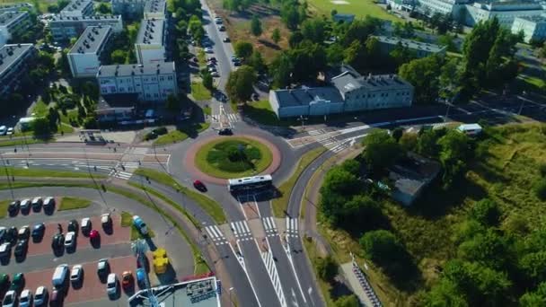 Rondo Kaminskiego Caddesi Szpitalna Kilisesi Konin Havacılık Görünümü Polonya Yüksek — Stok video
