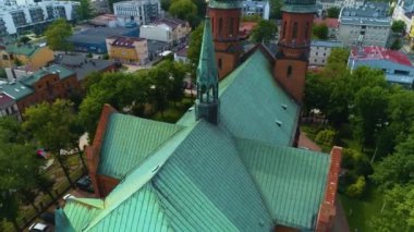 Pruszkow Kilisesi Kosciol Swietego Kazimierza Hava Manzarası Polonya. Yüksek kalite 4k görüntü