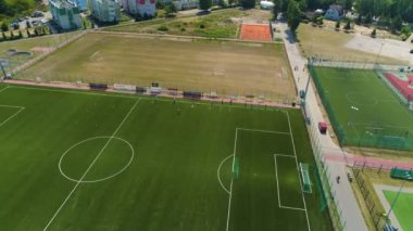 Futbol Sahası Ustka Boisko Mks Havacılık Görünümü Polonya. Yüksek kalite 4k görüntü