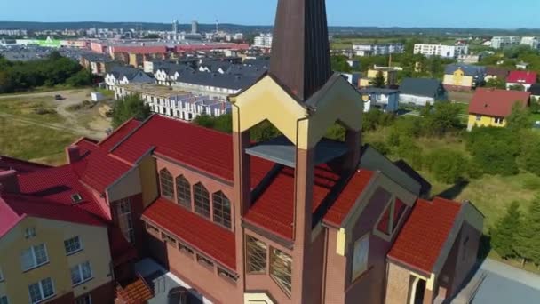 ローマ カトリック教会ルミア コシコル パデウスキエゴ空中風景ポーランド 高品質4K映像 — ストック動画