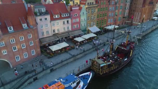 Fartyg Dlugie Pobrzeze Motlawa Gdansk Downtown Aerial View Poland Högkvalitativ — Stockvideo