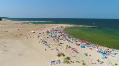 Dubai Plajı Jaroslawiec Plaza Dubaj Havacılık Görünümü Polonya. Yüksek kalite 4k görüntü