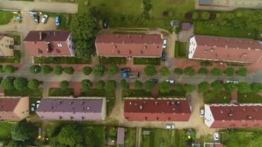 Estate Caddesi, Bukowa Wejherowo Domy, Havadan Kuşatma, Polonya. Yüksek kalite 4k görüntü