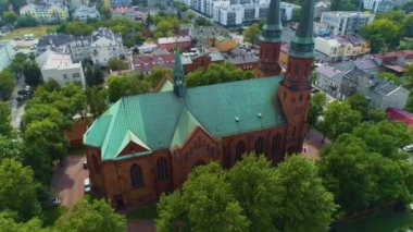 Pruszkow Kilisesi Kosciol Swietego Kazimierza Hava Manzarası Polonya. Yüksek kalite 4k görüntü