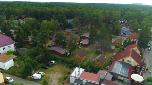 Vendégházak Pobierowo Domki Aerial View Lengyelország Kiváló Minőségű Felvételek — Stock videók