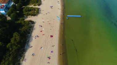 Panorama Sahili Sahil Hattı Baltık Denizi Sopot Gdansk Plaza Havacılık Görünümü Polonya. Yüksek kalite 4k görüntü