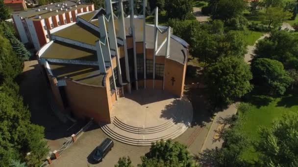 教会公园Lokietka Wloclawek Kosciol Aerial View Poland 高质量的4K镜头 — 图库视频影像