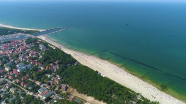 Panorama Sahili Baltık Denizi Ustka Plaza Morze Baltyckie Hava Görüntüsü Polonya. Yüksek kalite 4k görüntü