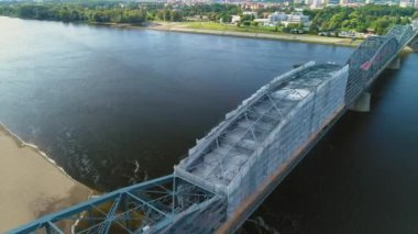 Güzel Pilsudski Köprüsü Vistula Torun Wisla Havacılık Manzarası Polonya. Yüksek kalite 4k görüntü